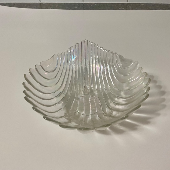 VTG Glass Shell Shaped Footed Bowl Scalloped Edge Fan Shaped - Picture 5 of 8